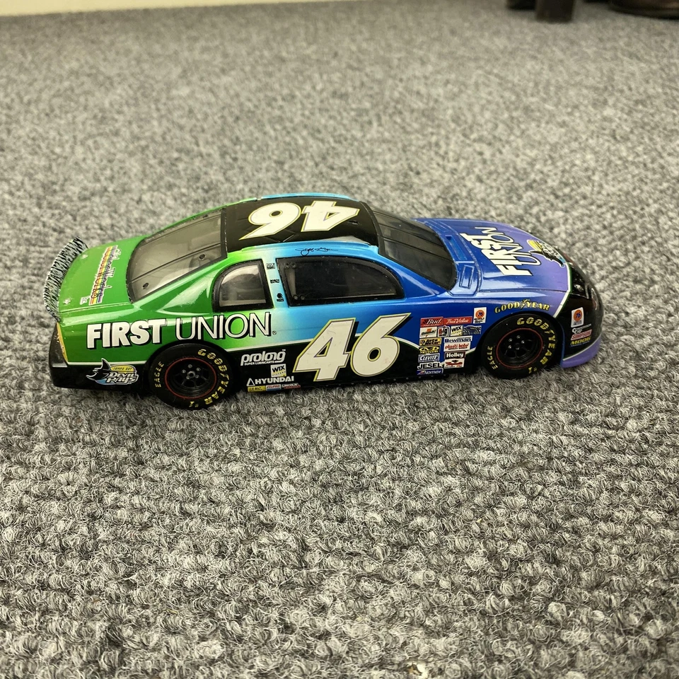 Coche troquelado vintage Jeff Green #46 1:24 Devil Rays Monte Carlo 1998 Revell NASCAR Foto 4 de 4