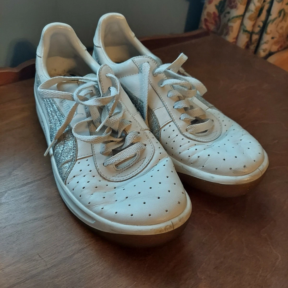 Tennis shoes shop around me