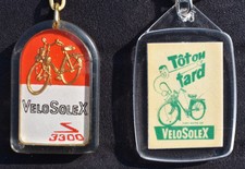 2 alte Schlüsselanhänger Mofa "VeloSolex S3300-le km -au meilleur / Töt on tard