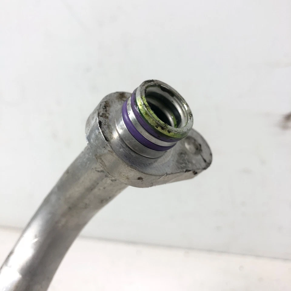 Manguera de tubo de aire acondicionado Land Rover Discovery Sport L550 GJ32-19N602-BB 2014-2019 Foto 3 de 4