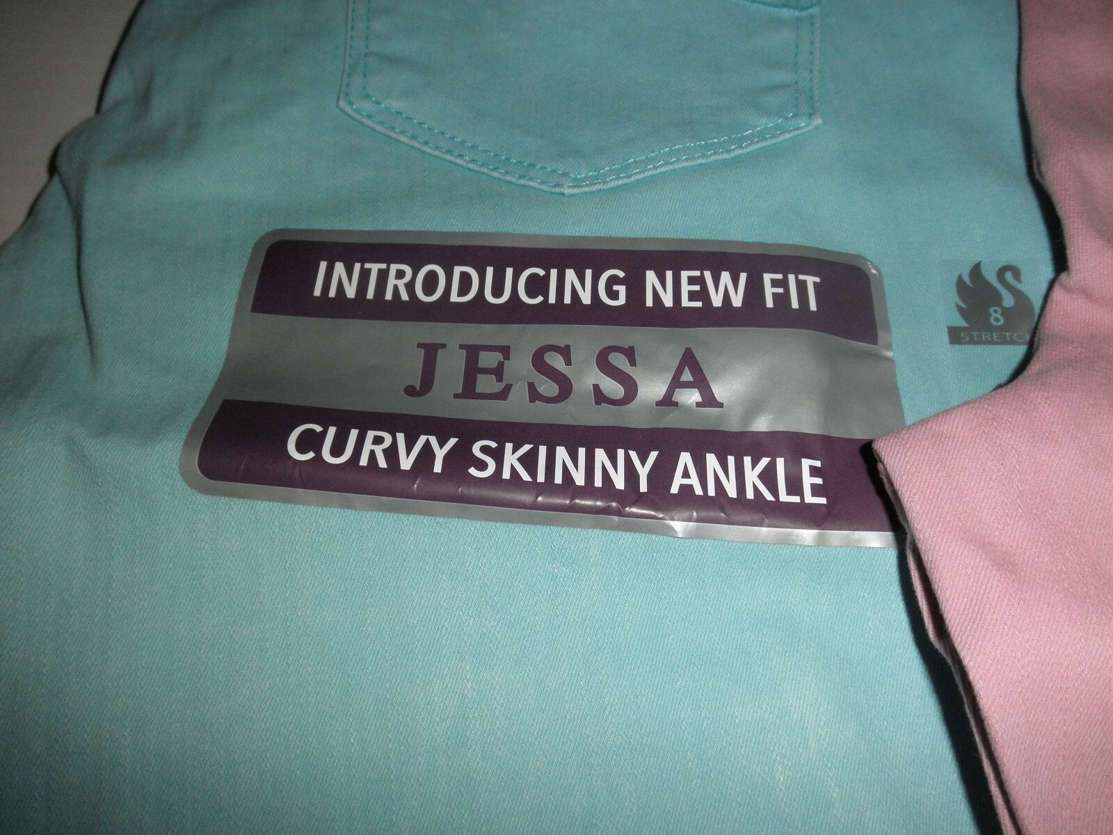 gloria vanderbilt jessa curvy jeans