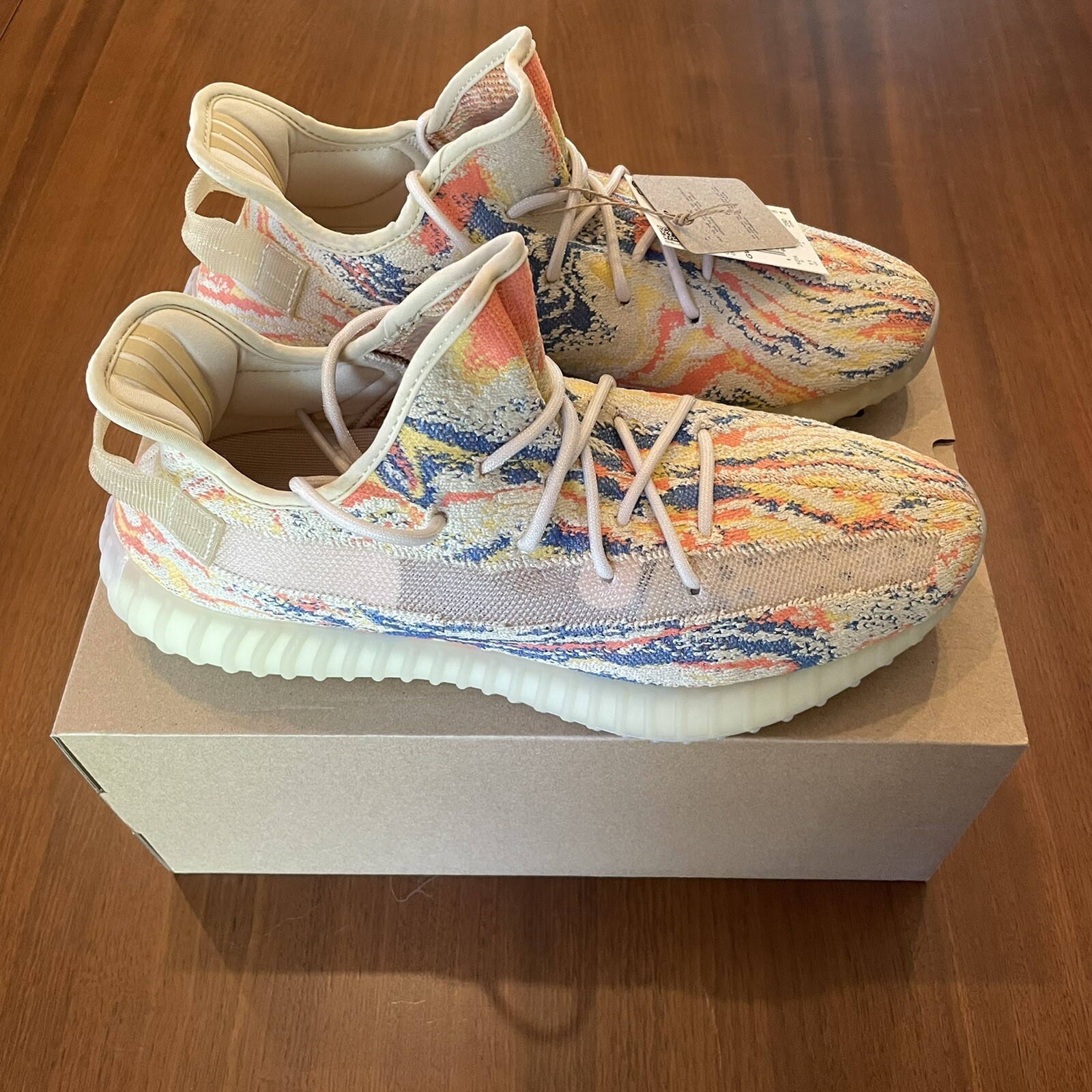 adidas Yeezy Boost 350 V2 купить в Америке, лот 384463144304