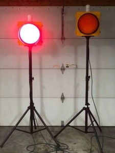 Derby Traffic Warning Signal Lights with Adjustable Stands Red & Yellow Working!