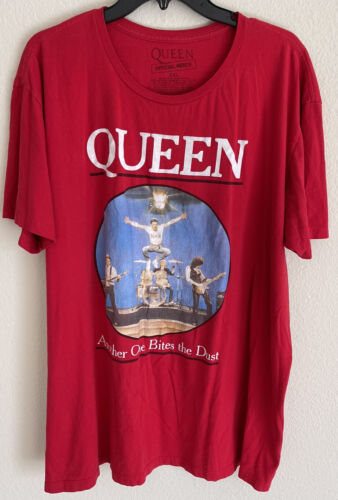 Queen Another One Bites The Dust T-shirt. Size large