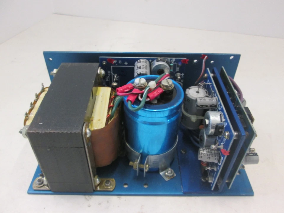 Standard Power Inc., SPC-80T, Fuente de Alimentación, 115/230V, 47-440Hz, Usado Foto 3 de 4