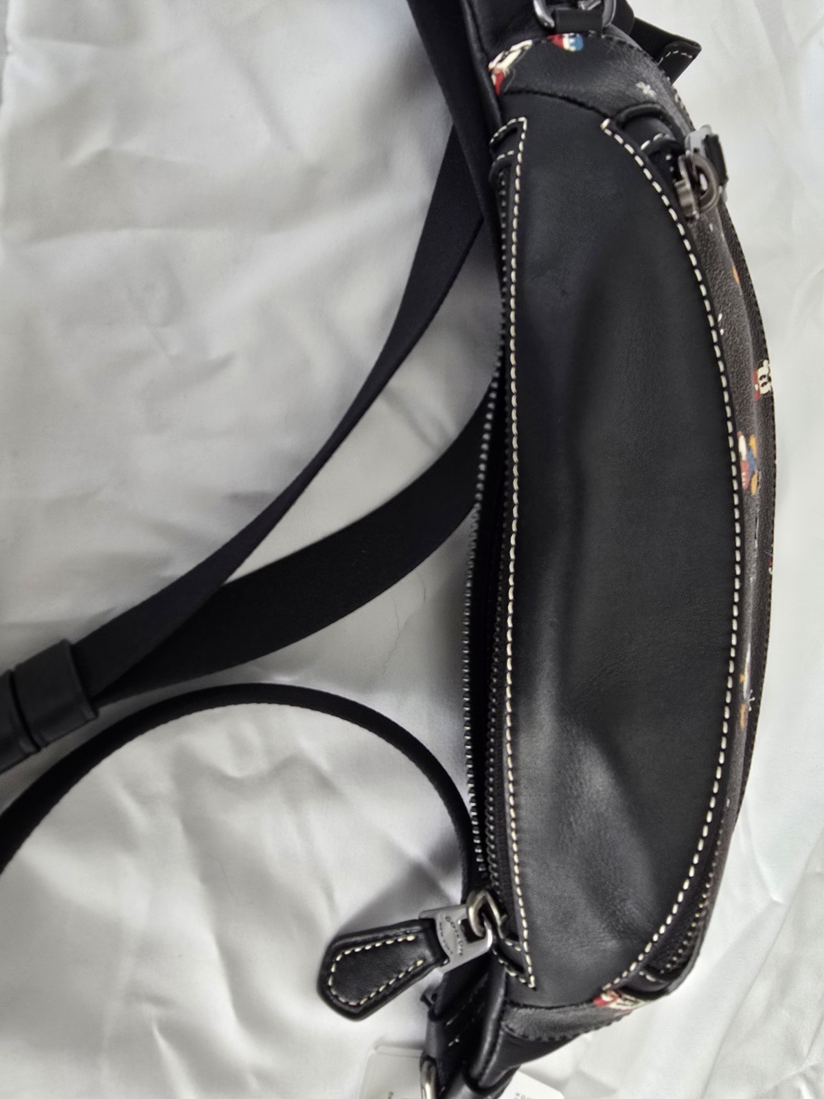 Coach Disney Holiday Bumbag Mickey Mouse Limited Edition NWT thumbnail 2