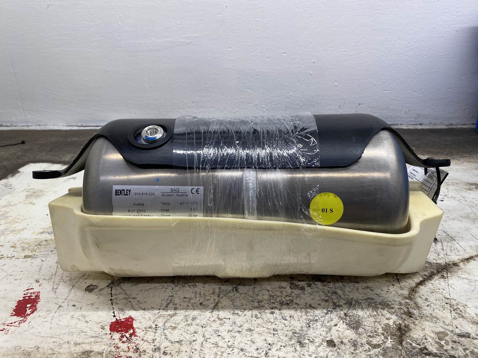 2011-2020 BENTLEY MULSANNE OEM AIR SUSPENSION ACCUMULATOR TANK BOTTLE 3Y0616205