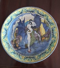 MAIOLICHE DI MONTELUCE. GRANDE PIATTO DA MURO. Raro