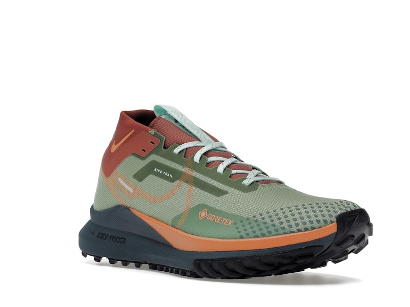 マクリーンズノーズ、ブッシュミルズ　レッドブッシュ、鷹ピュアモルト マクリーンズノーズ、ブッシュミルズ レッドブッシュ、鷹ピュアモルト