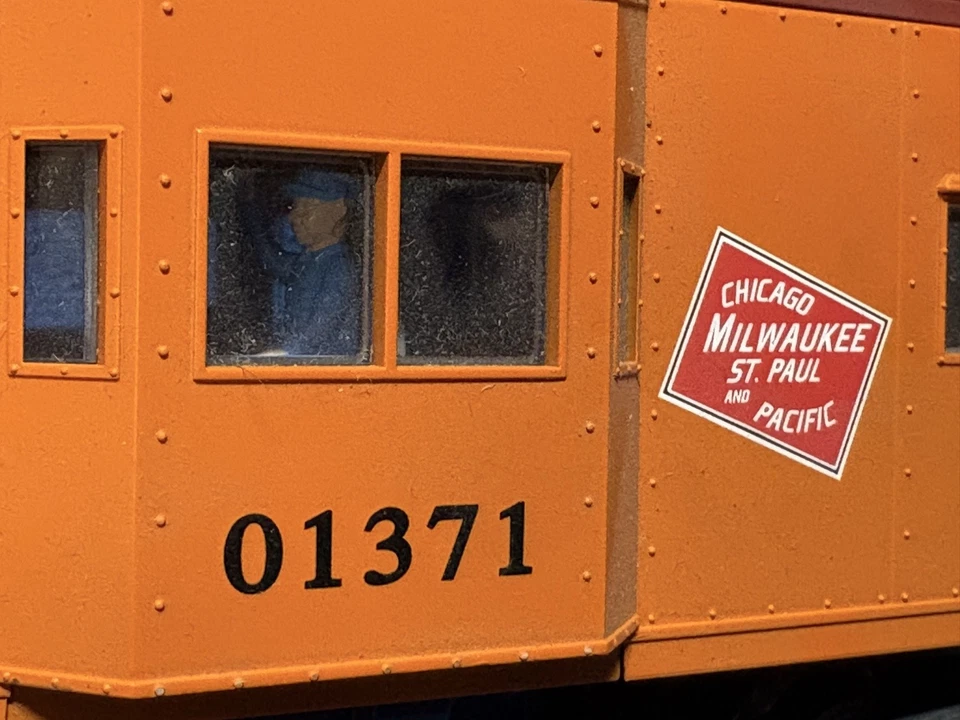 K-Line Electric Trains O Scale Milwaukee Road 01371 Caboose Chicago Milwaukee - Image 2 of 4