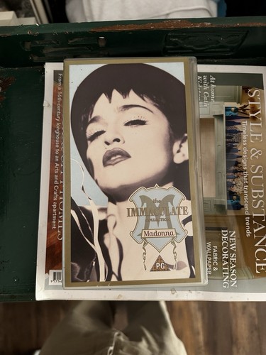Madonna The Immaculate Collection - 1990 Original 12 Track PAL VHS Music Video.