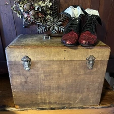 Antique c. 1920s Tall 15” x 18” Wood Train Case Trunk Suitcase Vintage Luggage