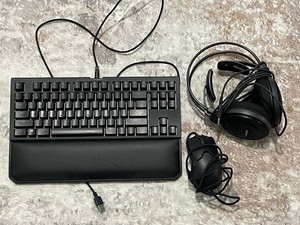 Razer V2 Chroma Keyboard, AudioTechnica ATH-AD500X, Razer Viper 5k Mouse 3 Pack