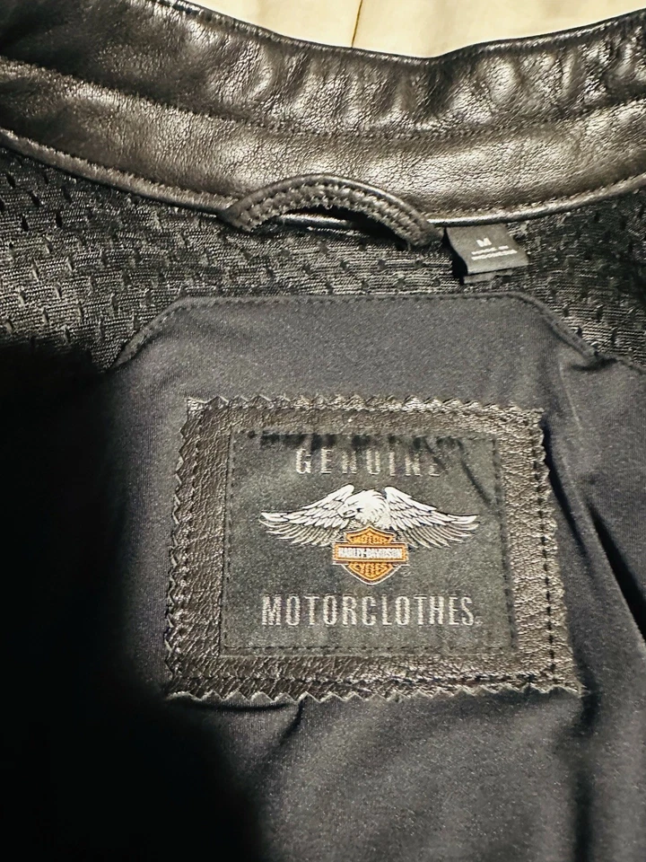 Chaqueta de cuero Harley Davidson para mujer y caos. Águila elevada en la espalda talla M Foto 4 de 4