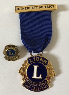 Vintage Lions International Past President Medal 1982/3 & Charter Member Badge