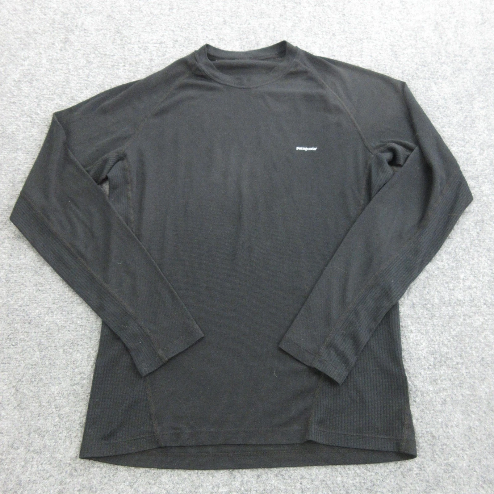 Patagonia Shirt Mens Small Black Long Sleeve Lightweight Base Layer Top Hiking
