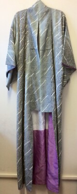 Schöner Vintage Kimono in voller Länge grau-grün diagonal gestreift