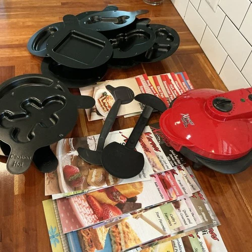 Xpress Redi Set Go Grill Cooker, Insertable Pans Double-Sided Spatula Out of Box