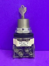Allen Bradley 800T-H33 Ser N 2 Position Selector Switch w/ JMA Key