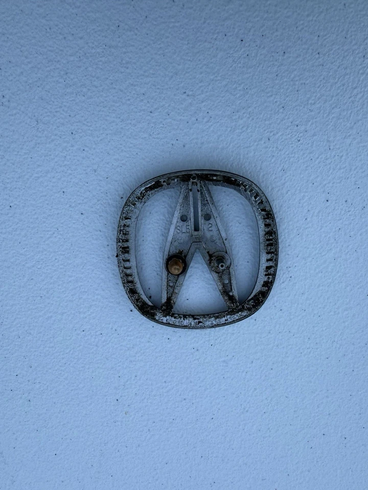 94 95 96 97 98 99 00 01 Stock ACURA INTEGRA Baúl Logo Insignia Cromo OEM Foto 2 de 2
