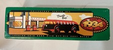 ERTL Collectibles - TEXACO COMPANY - 1934 Diamond T Tanker Truck Bank, New