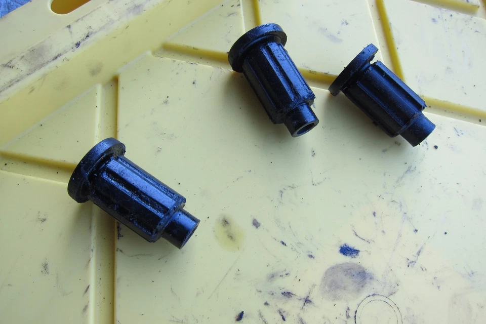 Kawasaki GPZ1100 GPZ 1995 motor Ninja soportes de goma Foto 2 de 4