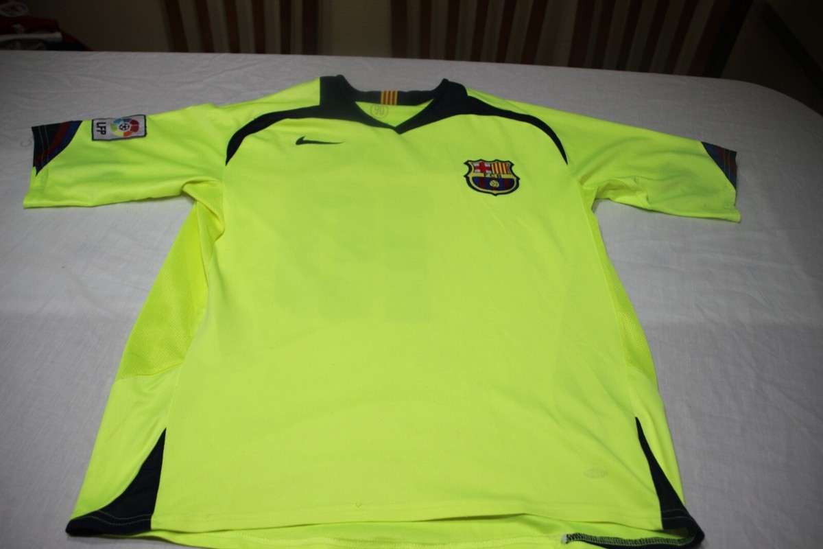 Vintage F.C Barcelona Jersey 2005-06 Nike Size L No. 10 Vintage F.C Barcelona Jersey 2005-06 Nike Size L No. 10