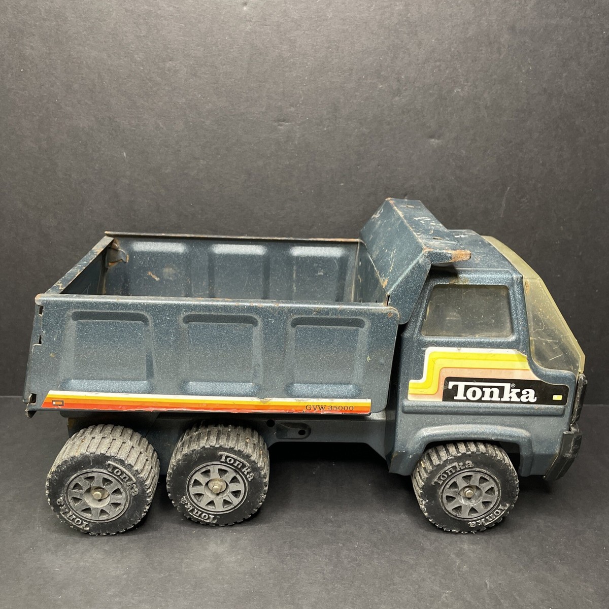 Vintage 1980s Tonka Heavy Duty Pressed Steel Dump Truck GVW 35000