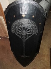 UC2940 UNITED CUTLERY LOTR LIMITED EDITION GONDOR WAR SHIELD 1500 MADE W/BANNER