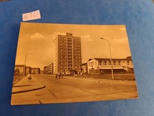 AK Wolfen-Nord, Straße der Republik,  Mit Kinderkrippe Gelaufen 