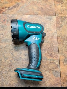 Makita Flashlight BML185 LXT 18V Lithium-Ion Cordless