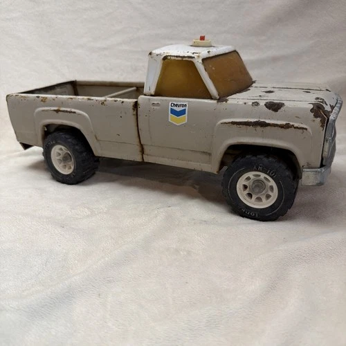 Vintage pressed steel Tonka Chevron Service Truck (model #2973)