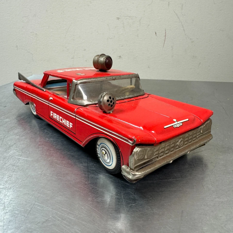 Vtg 1950s Yonezawa Toys Co Japan BUICK LASABRE Fire Chief Press Tin Litho Car - Image 3 of 4