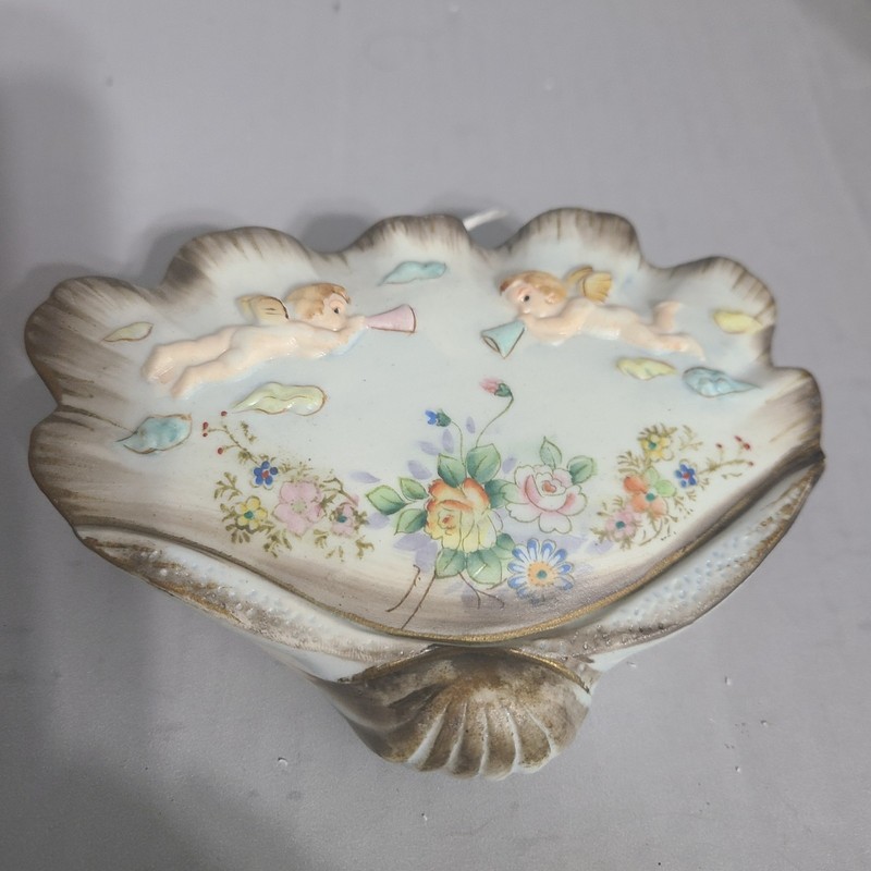 Vintage Japanese Seashell with Cherubs Porcelain Wall Pocket.