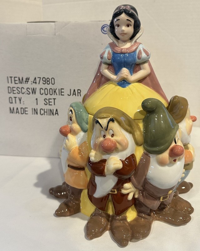 HTF RARE Vintage NIB Disney SNOW WHITE and the Seven 7 Dwarfs Ceramic COOKIE JAR