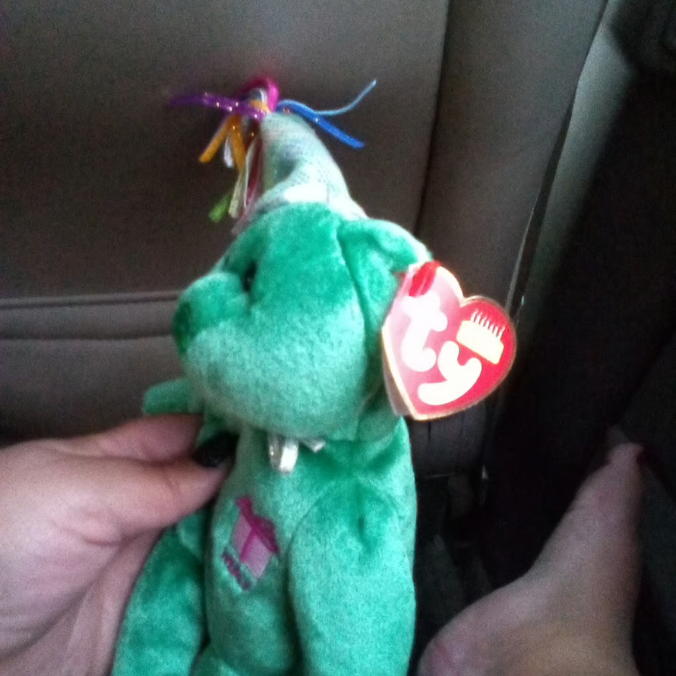 Ty Beanie Baby Birthday Bear MAY VINTAGE 2002 RETIRED 9 5 Ty beanie baby birthday bear may vintage 2002 retired 9 5