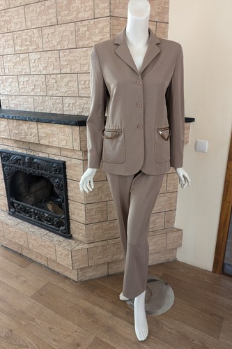 Prada vintage beige Women's Pantsuit Suit Blazer capri pants Italy Size 44 - Picture 2 of 24