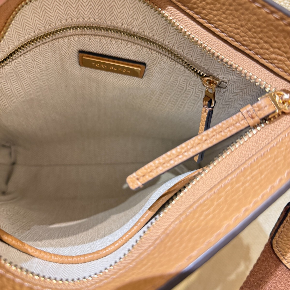 新作★Tory Burch Thea Swingpack 150630 Tory Burch Thea Black Swingpack Shoulder Bag Crossbody Purse