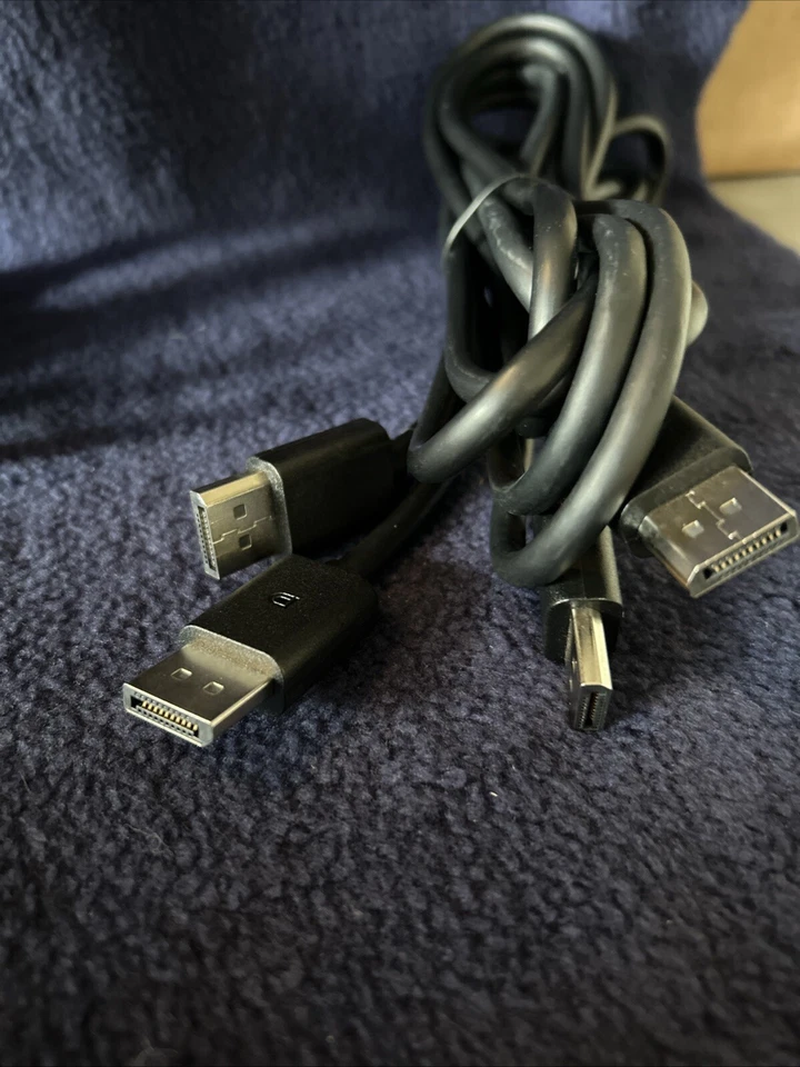 2x Display port to Dp Cable D-Port Male to Male 6' Cord & 2x Monitor Power Cords - Image 2 of 4