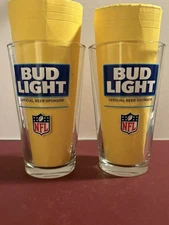 2 - VINTAGE NFL SHIELD BUD LIGHT SPONSOR  PINT GLASSES - Heavy Beer Glass