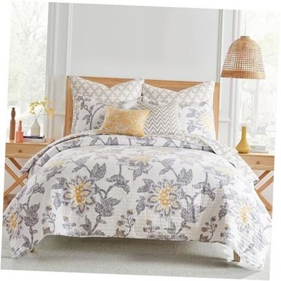  - Reverie Quilt Set - Full/Queen Quilt + Two Standard Quilt - Full/Queen