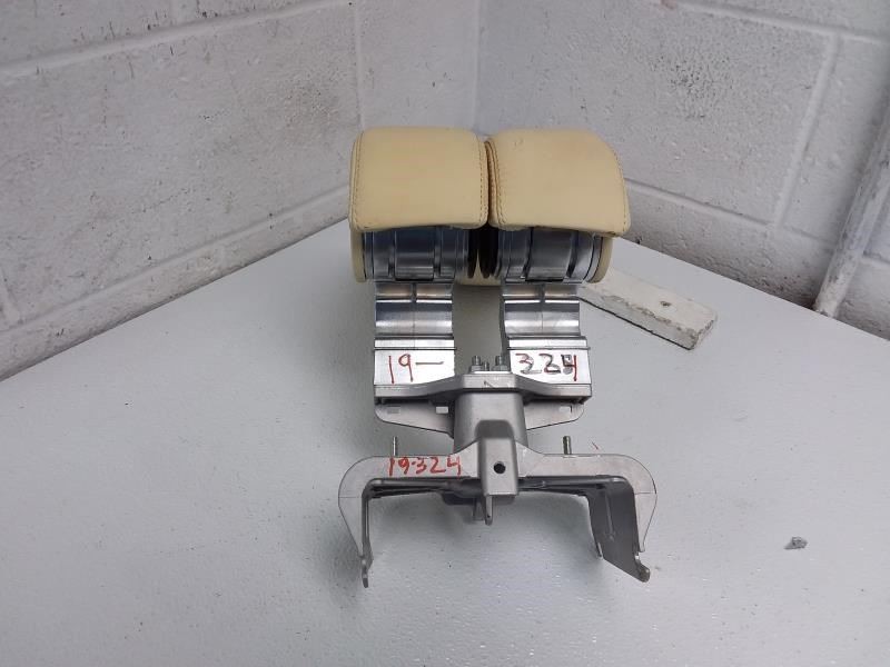 CENTER CONSOLE ARM REST BENTLEY FLYING SPUR  2014 820813 HAS SCRATCHES SEE PIX 