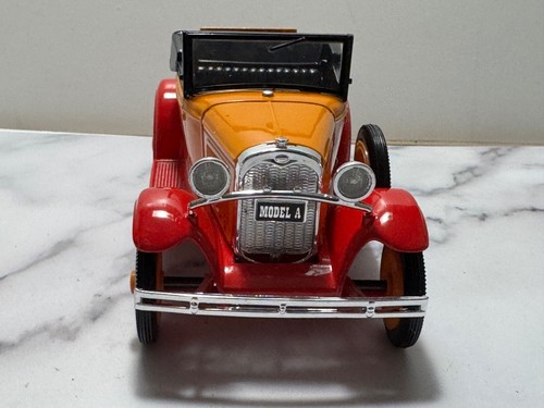 Liberty Classics Modelo A Roadster Minneapolis Moline Ford Banco de Monedas Especificaciones Fundido - Imagen 9 de 18