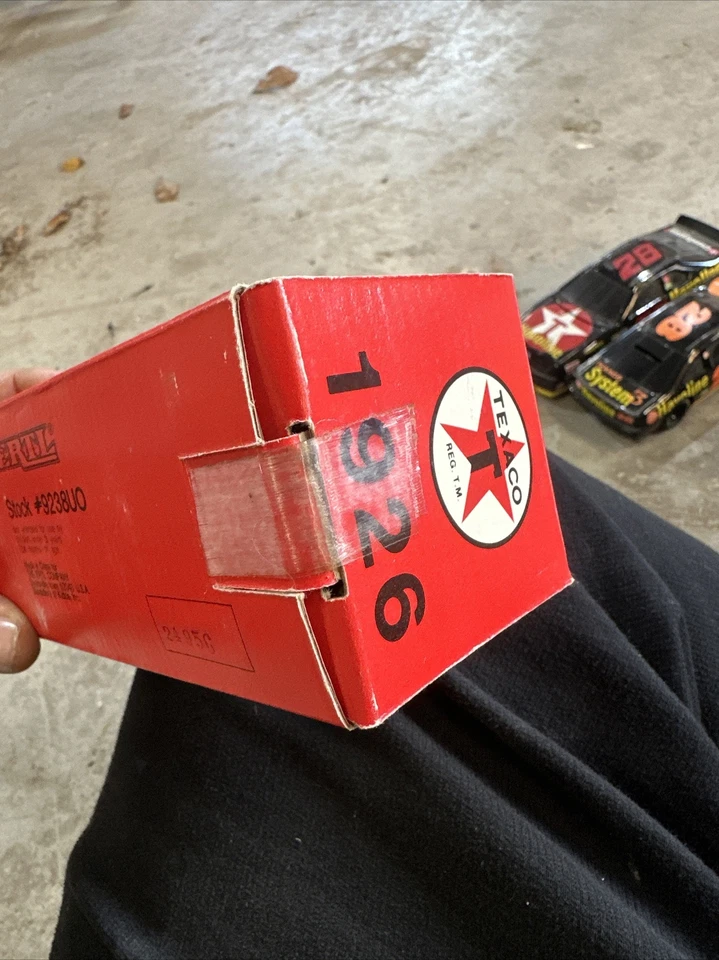 ERTL #9238UO "TEXACO #02" 1926 MACK TANKER BANK SCALE 1:25 NIB - Image 4 of 4