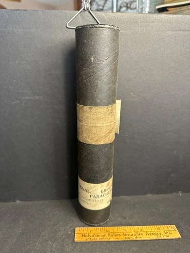 LIVE WW2 US MILITARY 1944 SIGNAL GROUND AMBER STAR PARACHUTE M21A1, M. Backes'