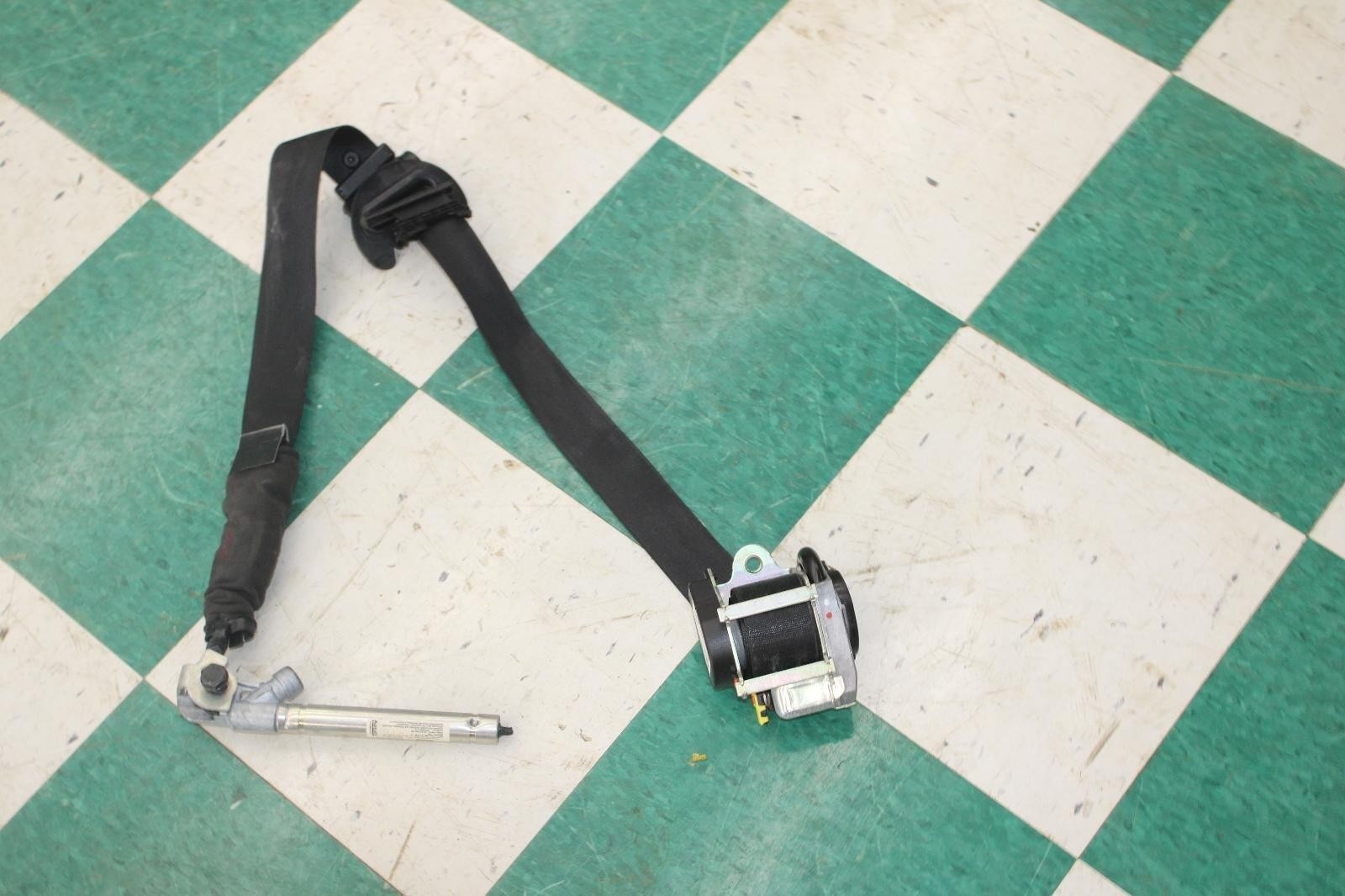 14-22 MASERATI GHIBLI Black Front Driver Left LH LF Side Seat Belt Retractor OEM