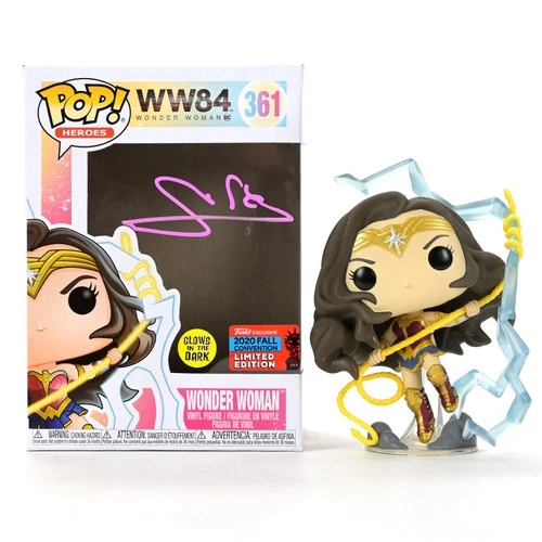 Gal Gadot Autographed Wonder Woman 84 Funko Convention Exclusive Pop Vinyl #361