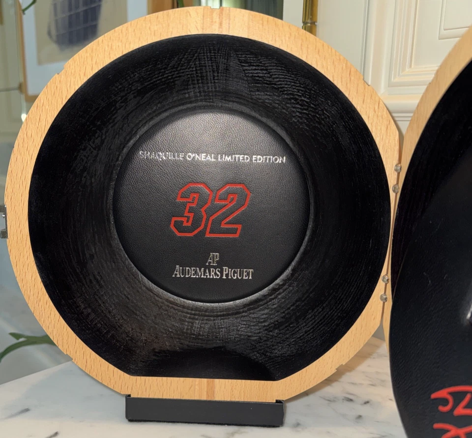 Audemars Piguet Shaquille O'Neal Limited Madera Cesta-Bola Reloj Caja y Caja Exterior Foto 3 de 4