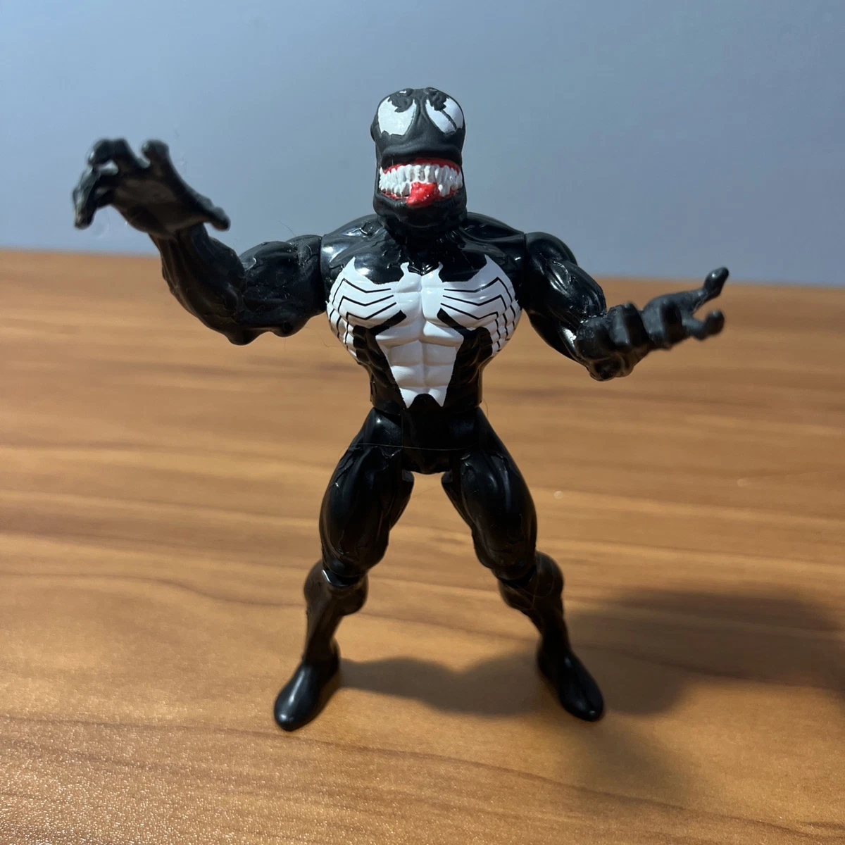 Venom ToyBiz Spider-Man TV, Movie & Video Games Action Figures for