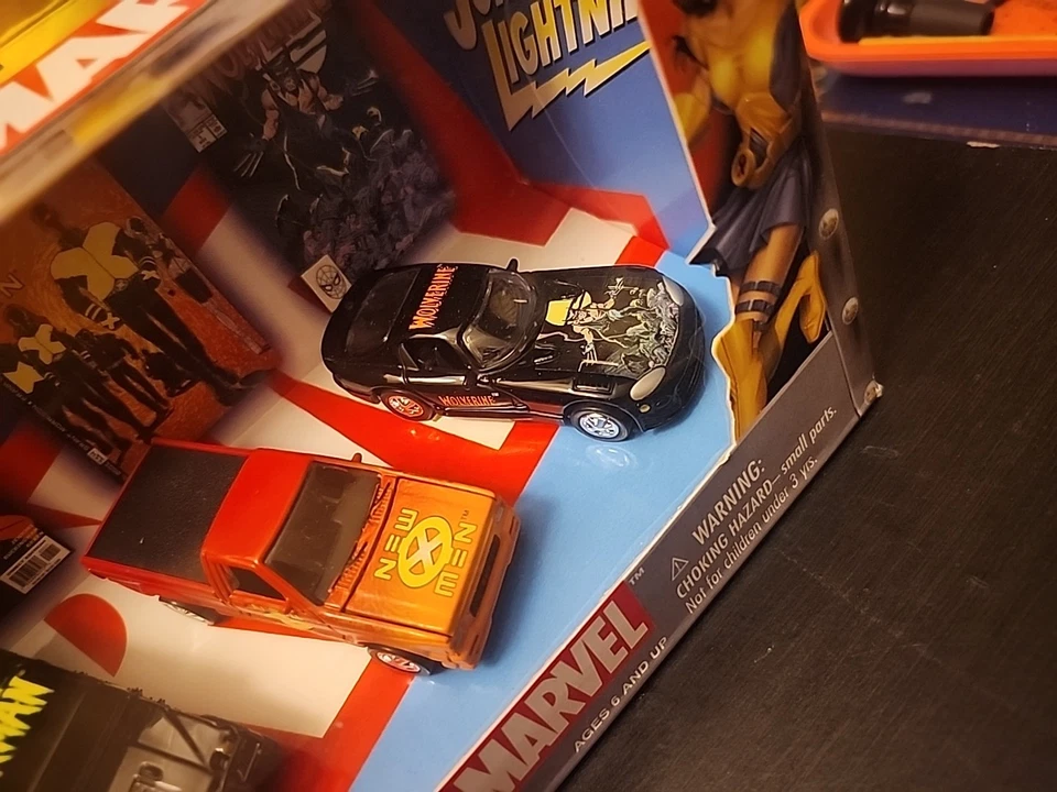 Johnny Lightning Marvel 4 Car Box Set Spider-Man Wolverine Die-Cast Metal 2002 - Image 4 of 4